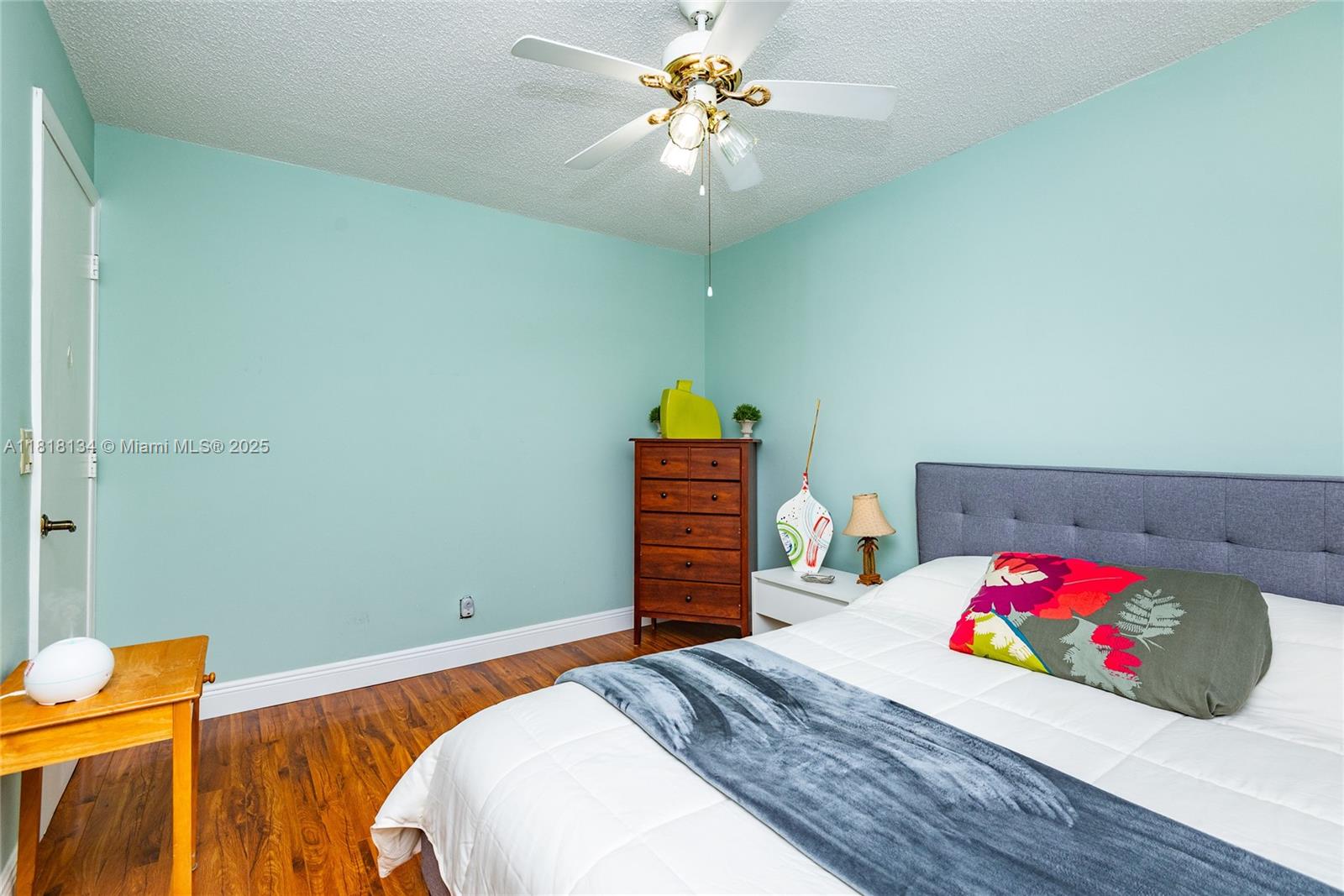 DIPLOMAT SQUARE CONDO - Residential