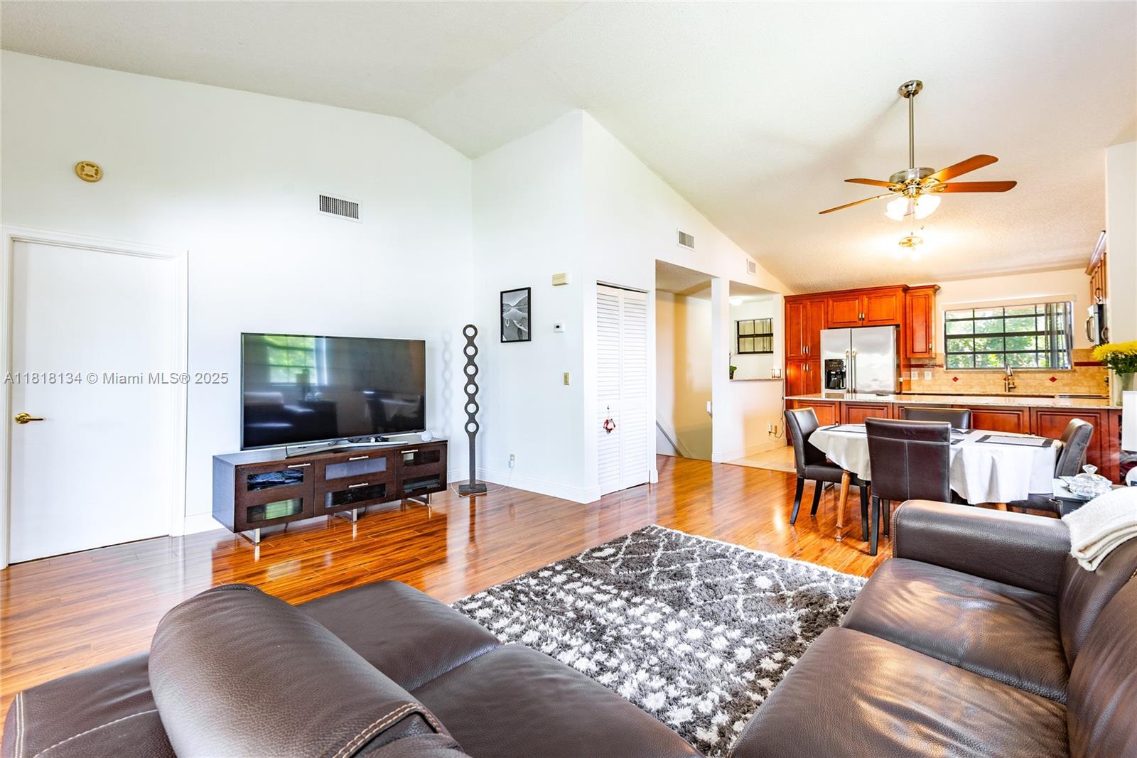 DIPLOMAT SQUARE CONDO - Residential