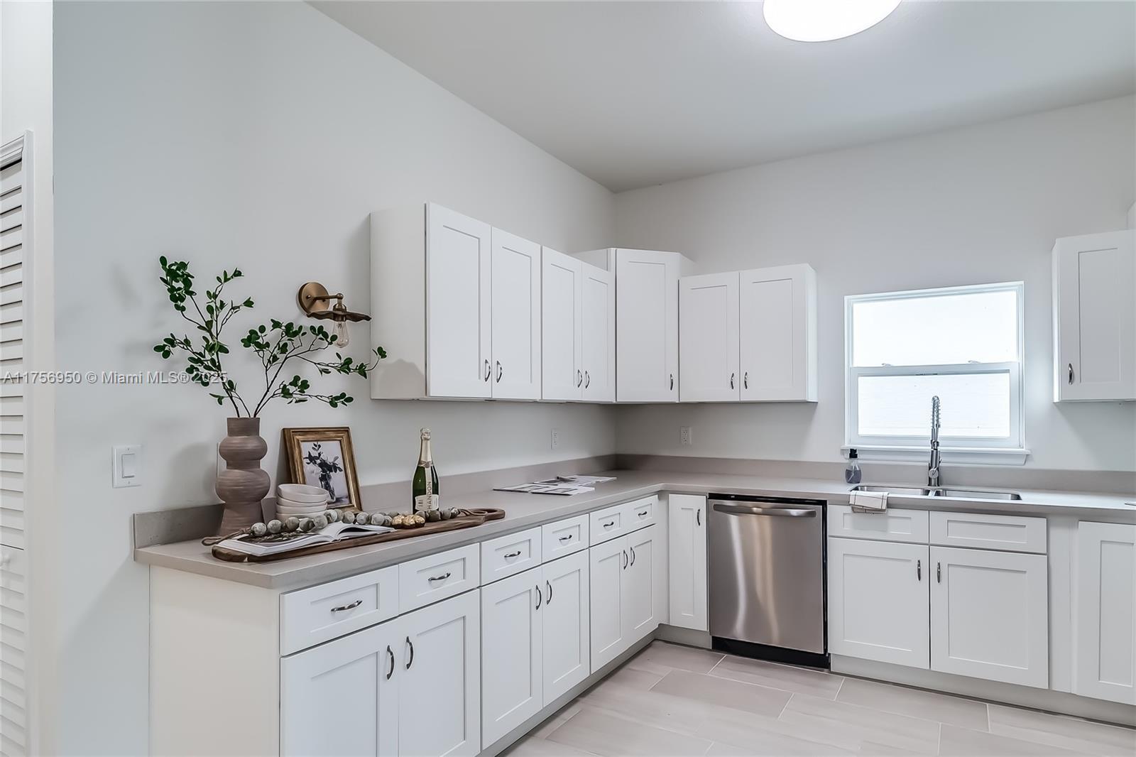 Las Villas at Kenilworth - Residential Lease
