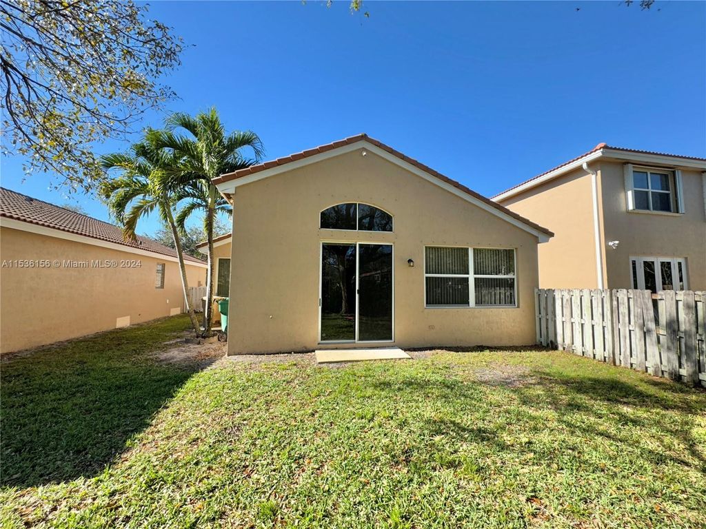 Photo of 15301 SW 51st St, Davie, FL 33331 (MLS # A11536156)