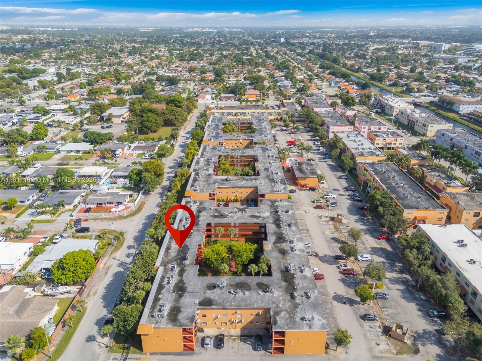 THE KENSINGTON CONDO - Residential