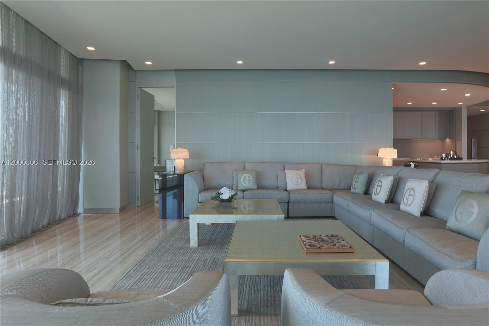 18975 Collins Ave 4800