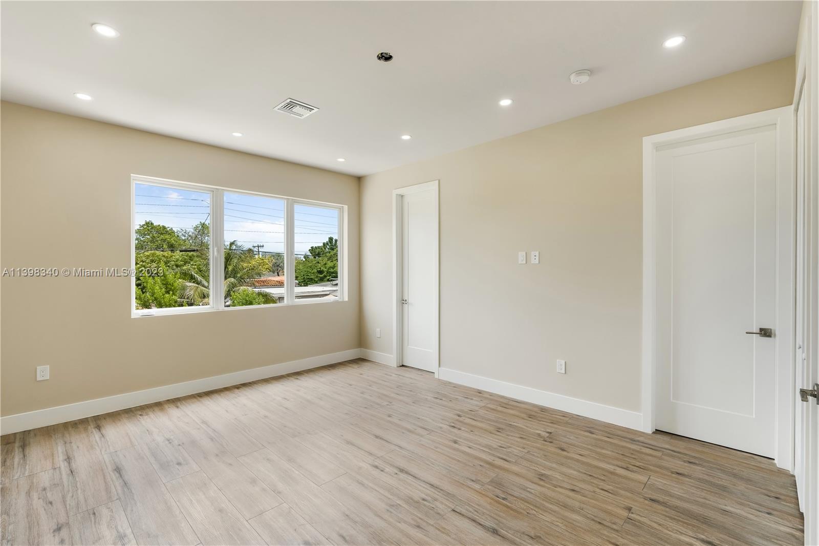 REALTY SECURITIES CORPPB - Residential