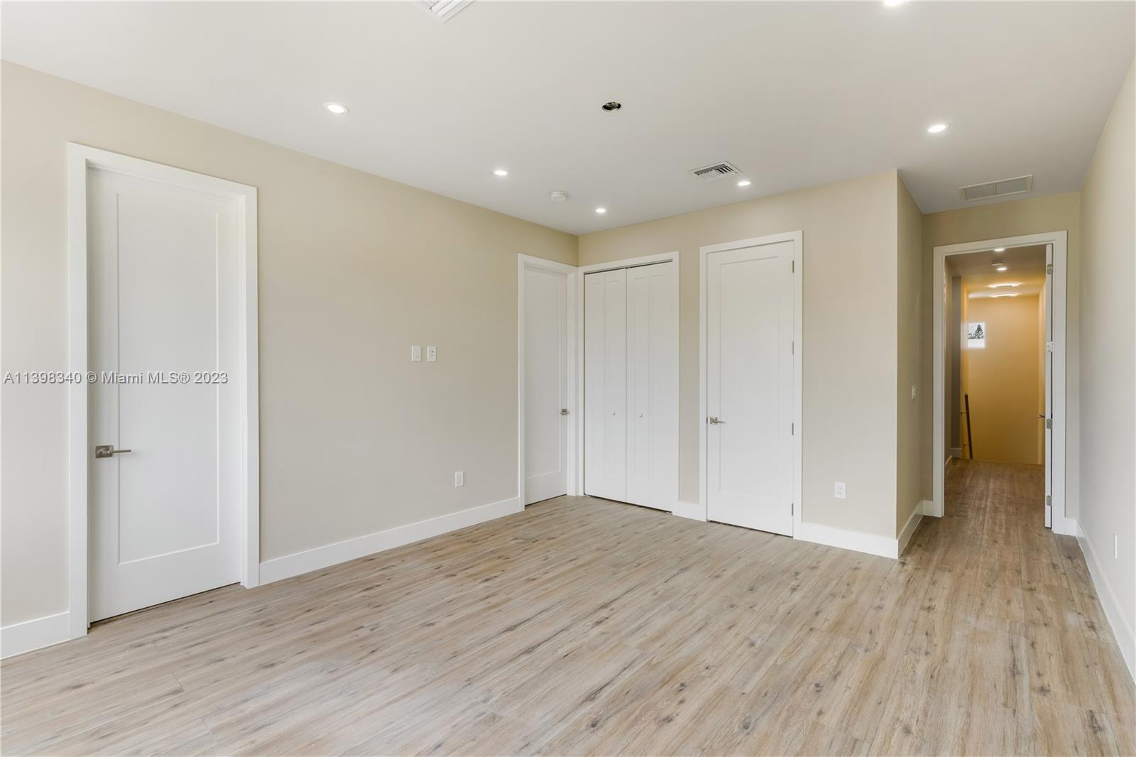 REALTY SECURITIES CORPPB - Residential