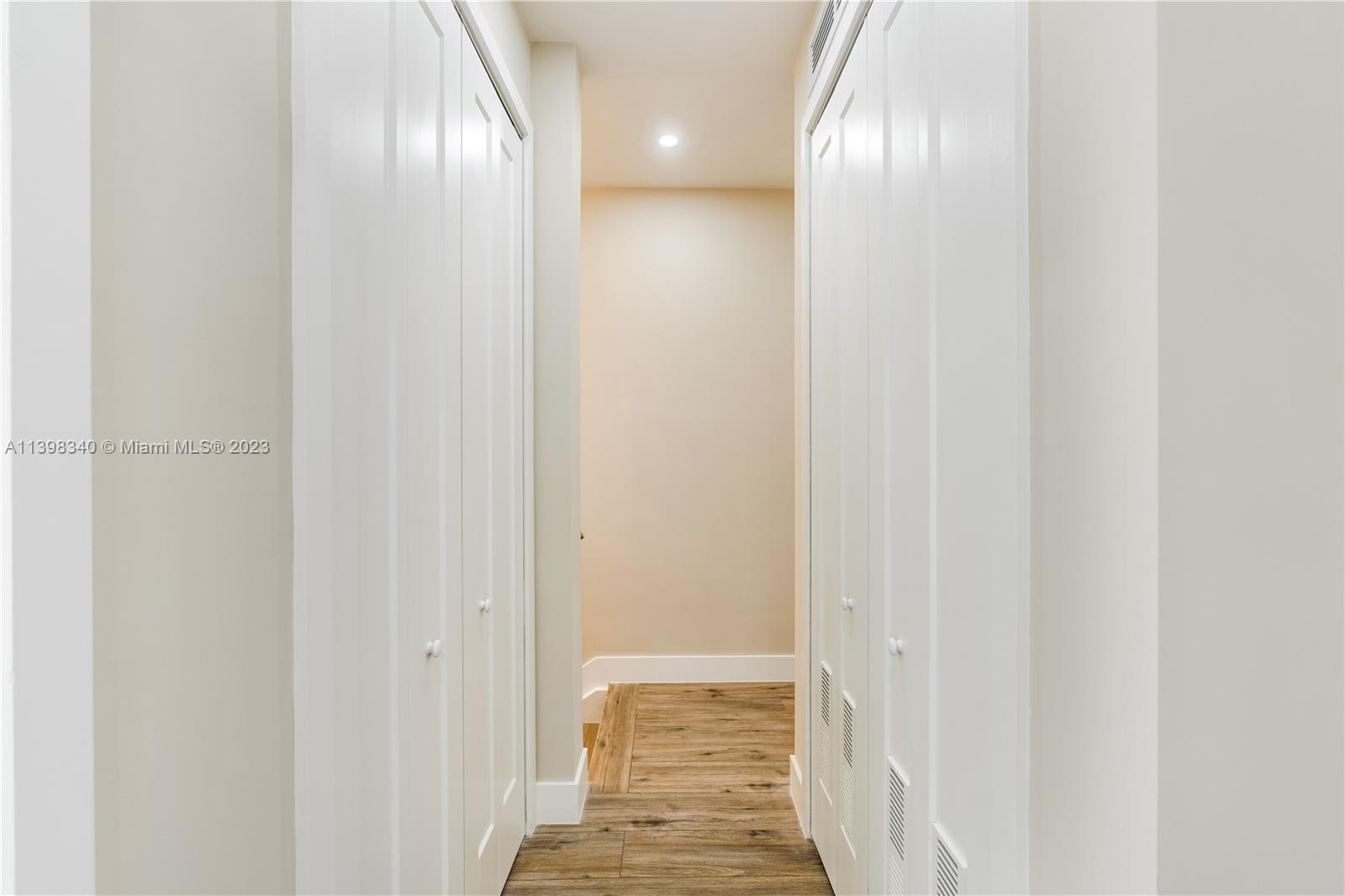 REALTY SECURITIES CORPPB - Residential