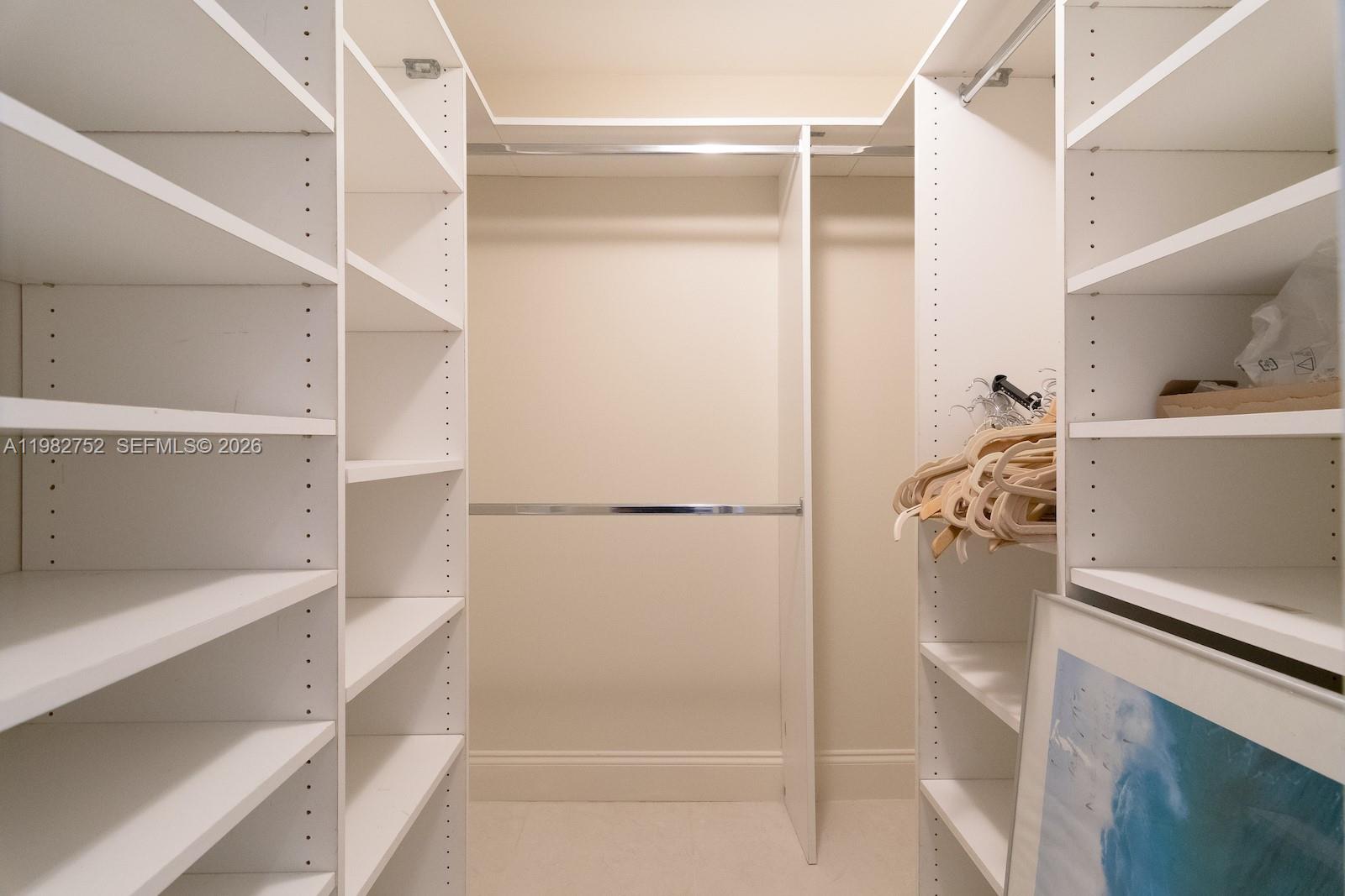 BRICKELL BAY CLUB CONDO - Residential