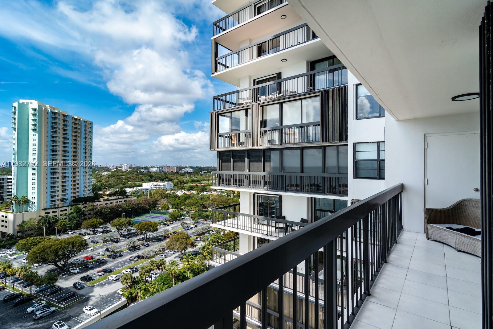 BRICKELL BAY CLUB CONDO - Residential