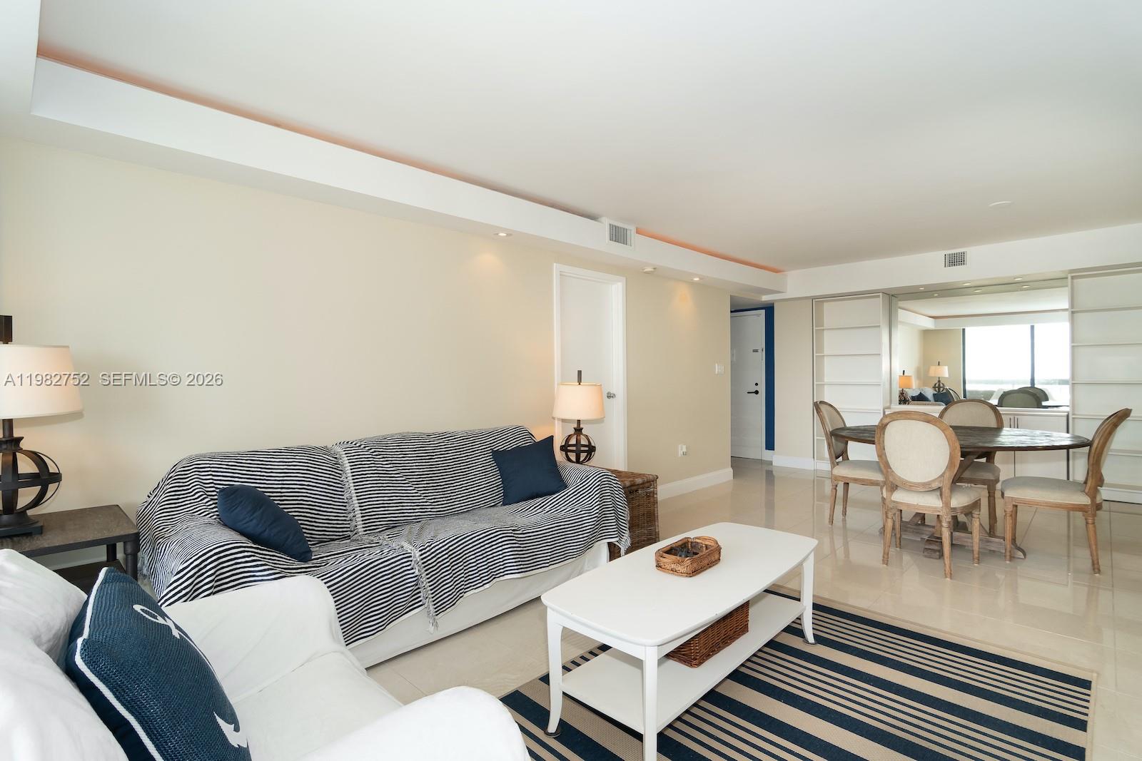 BRICKELL BAY CLUB CONDO - Residential