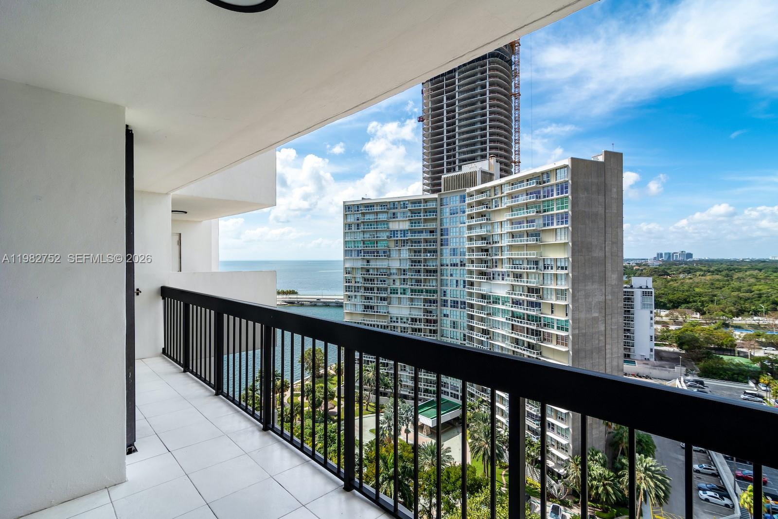 BRICKELL BAY CLUB CONDO - Residential