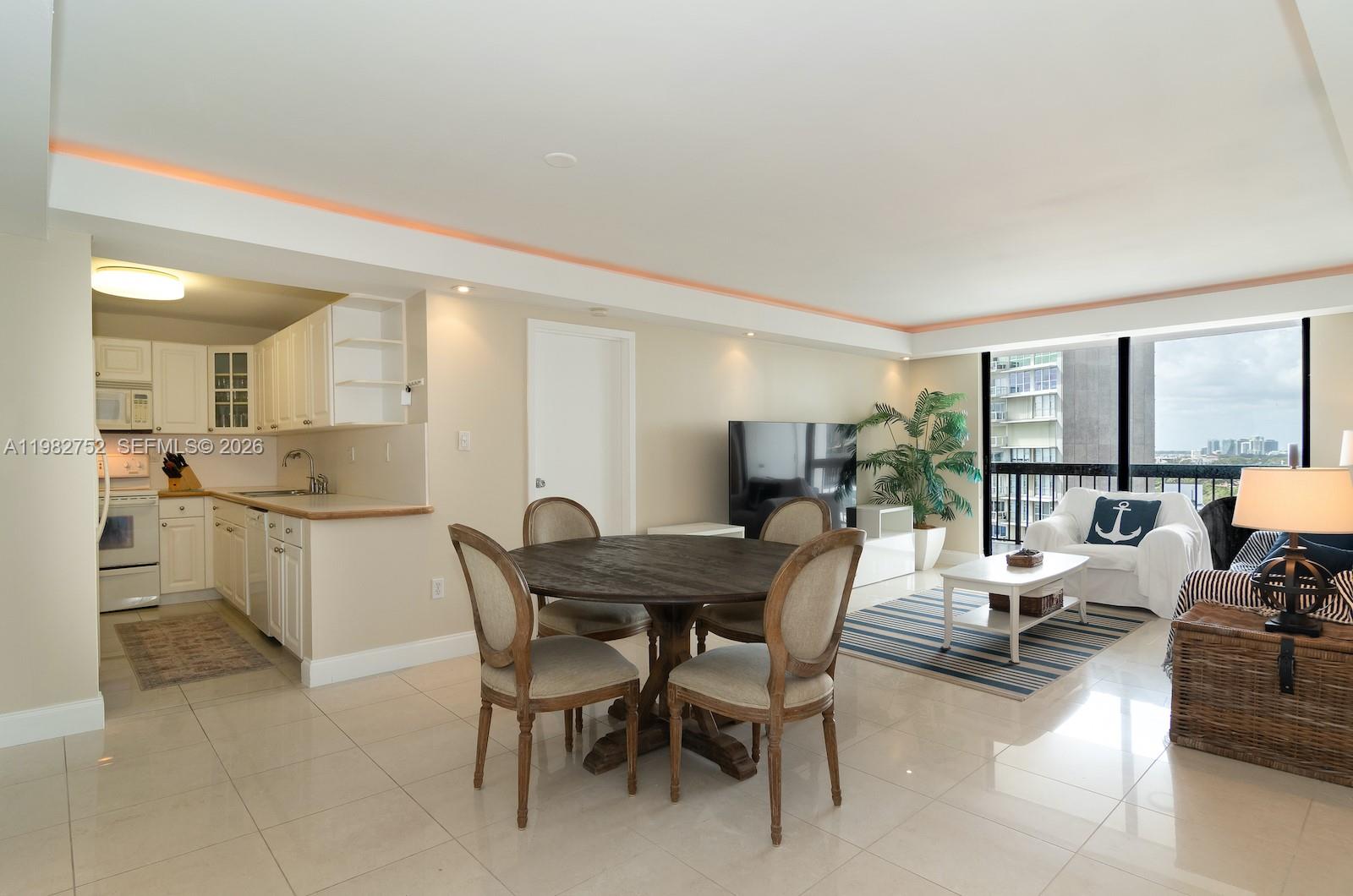 BRICKELL BAY CLUB CONDO - Residential