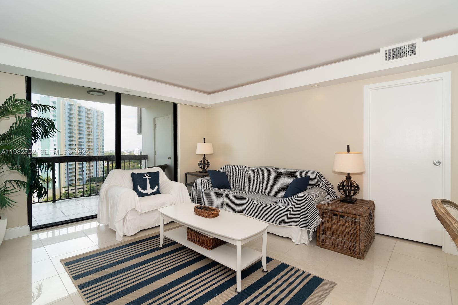 BRICKELL BAY CLUB CONDO - Residential