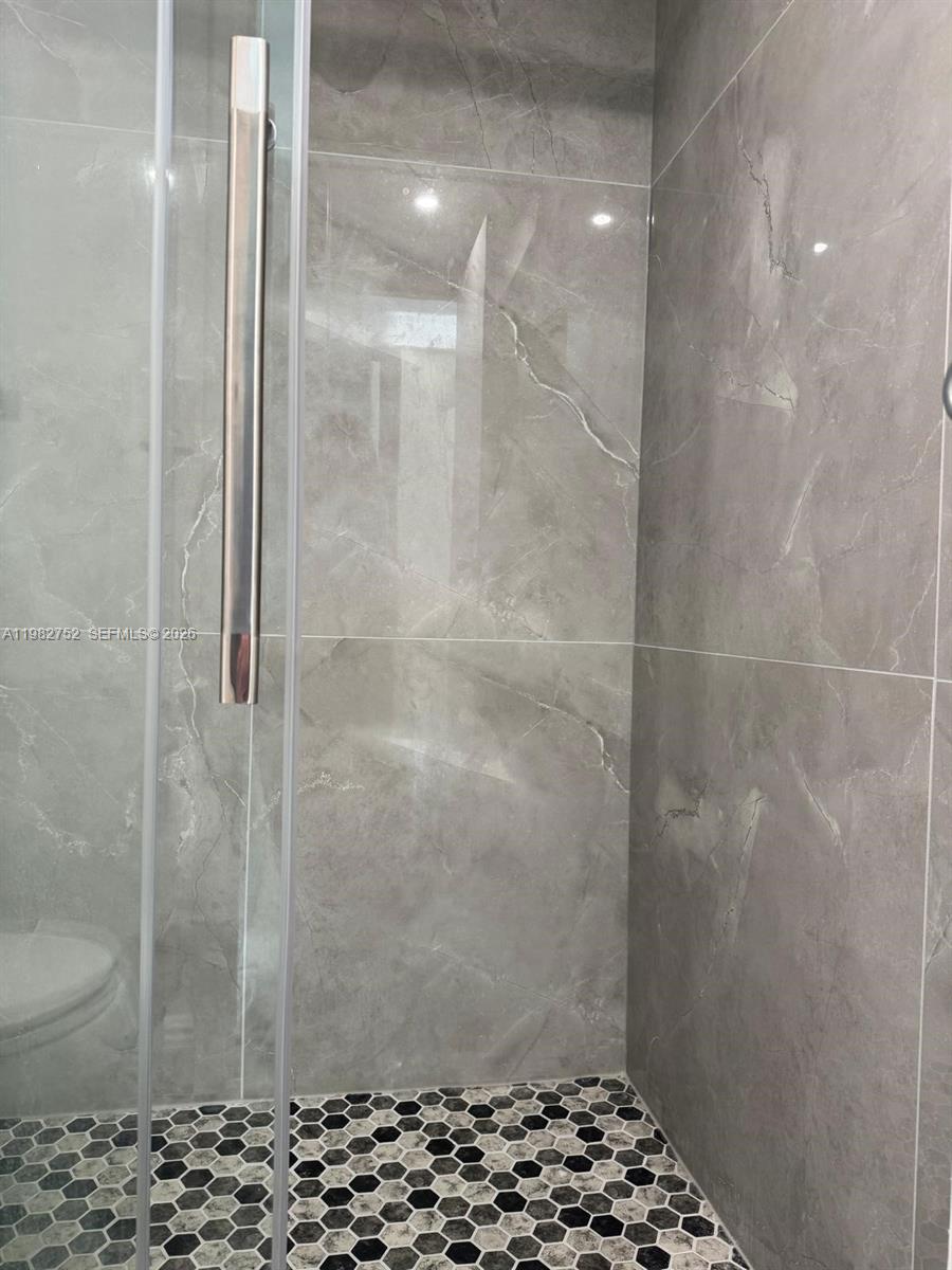 BRICKELL BAY CLUB CONDO - Residential