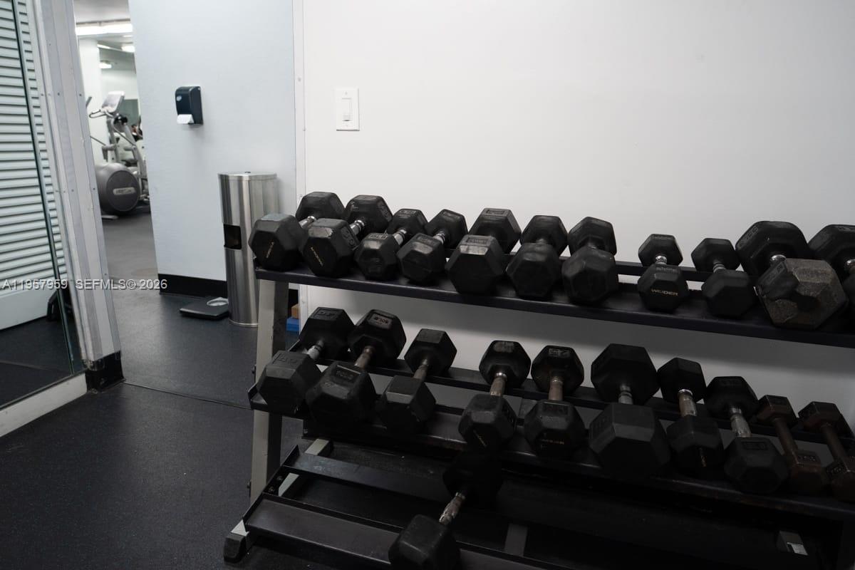 MADISON DOWNTOWN CONDO - Residential Lease