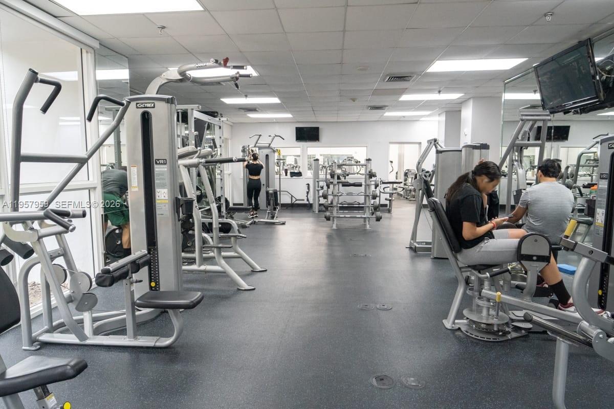 MADISON DOWNTOWN CONDO - Residential Lease