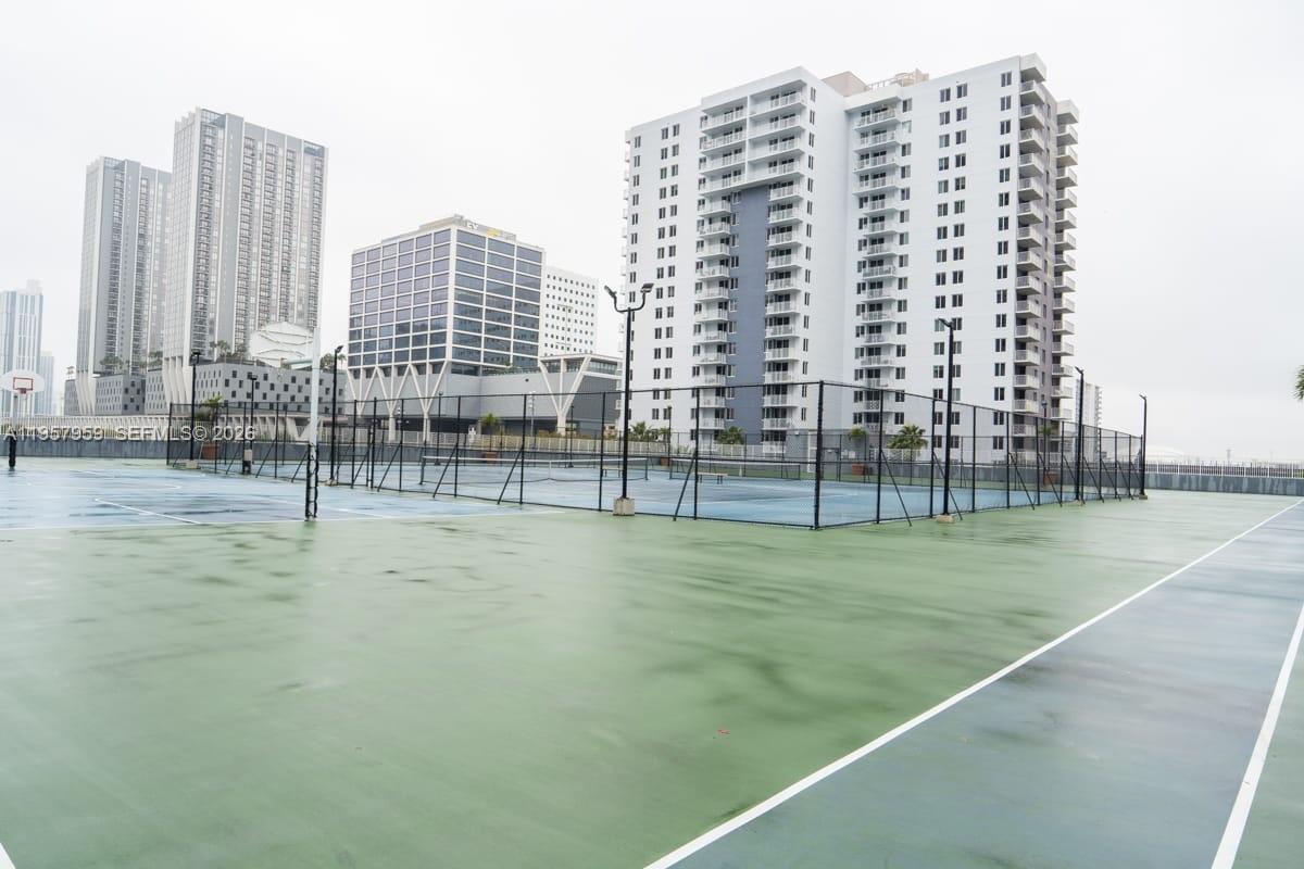 MADISON DOWNTOWN CONDO - Residential Lease