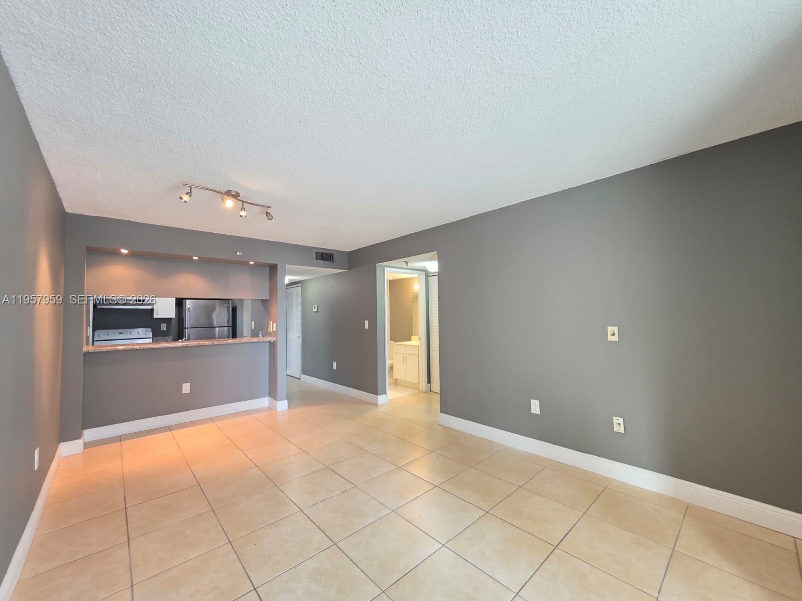 MADISON DOWNTOWN CONDO - Residential Lease