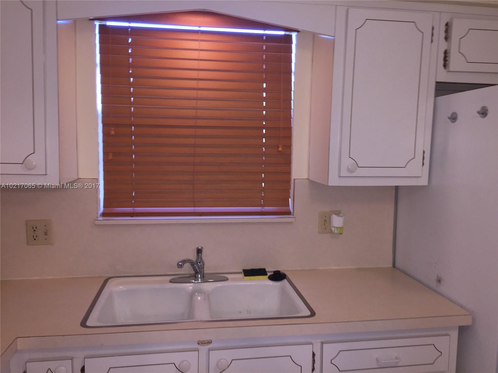 Pinetree Condo Apts - Residential Lease