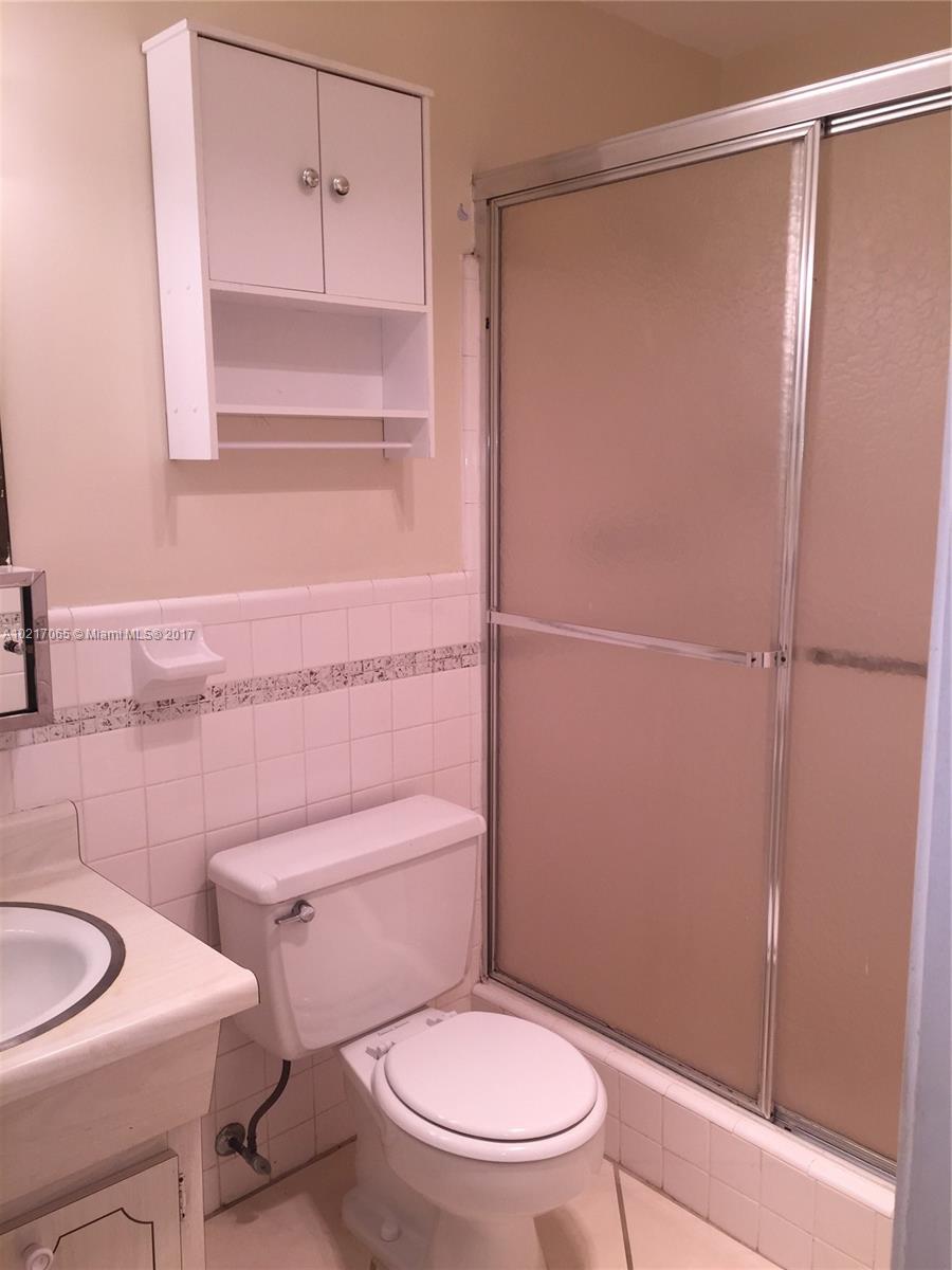 Pinetree Condo Apts - Residential Lease