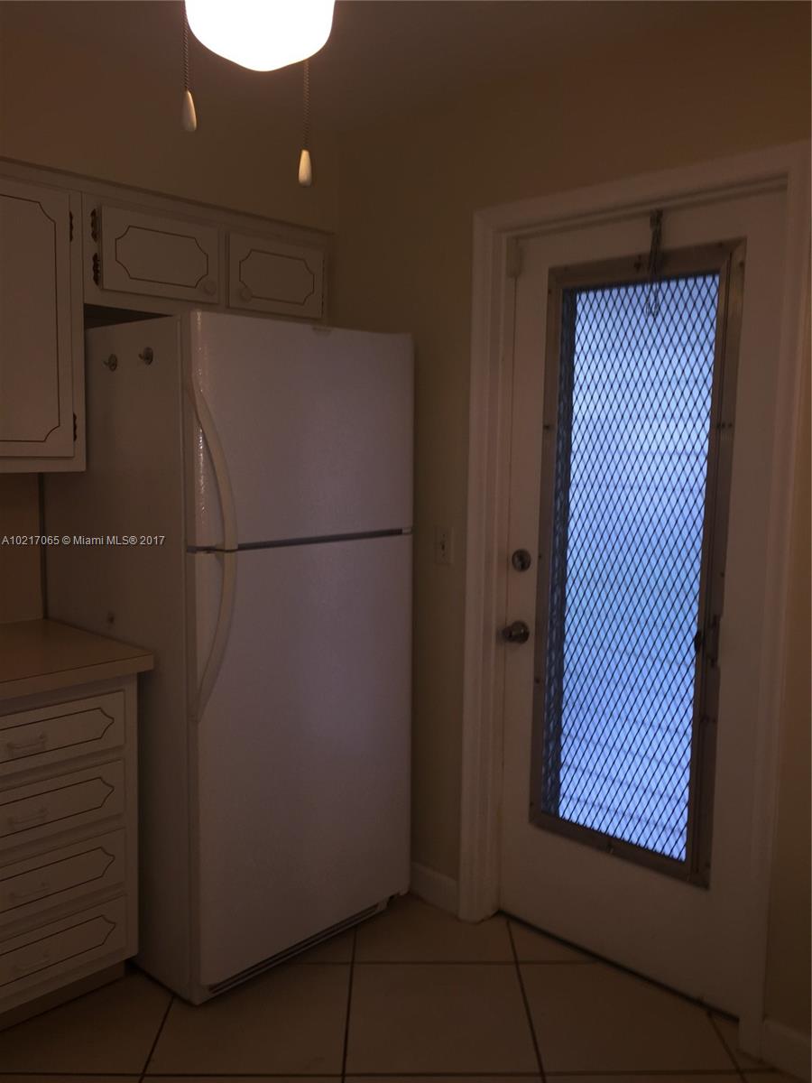 Pinetree Condo Apts - Residential Lease