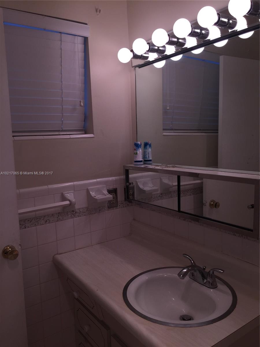 Pinetree Condo Apts - Residential Lease