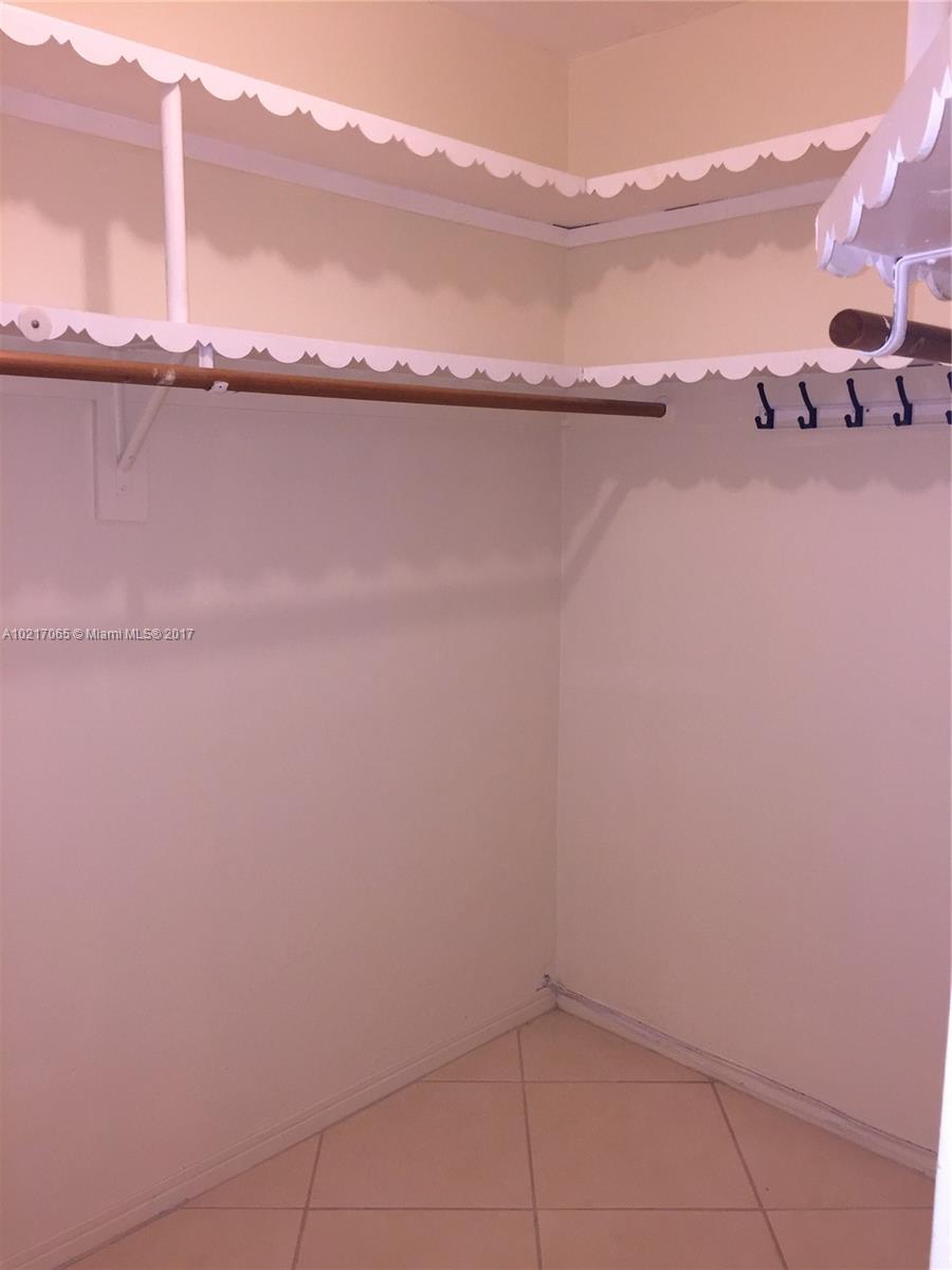 Pinetree Condo Apts - Residential Lease