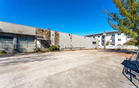 7620 W 2nd Ct Hialeah FL 33014