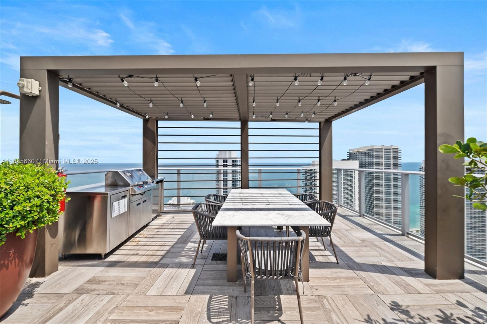 4010 SOUTH OCEAN CONDO - Residential Lease