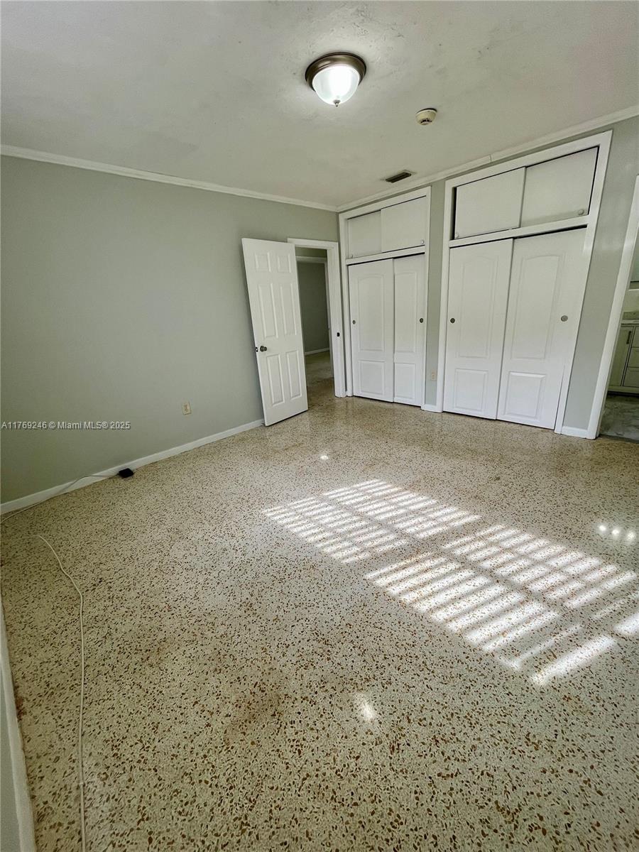 JEANETTE MANORS - Residential
