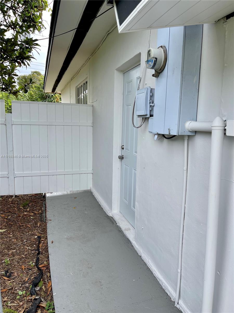 JEANETTE MANORS - Residential