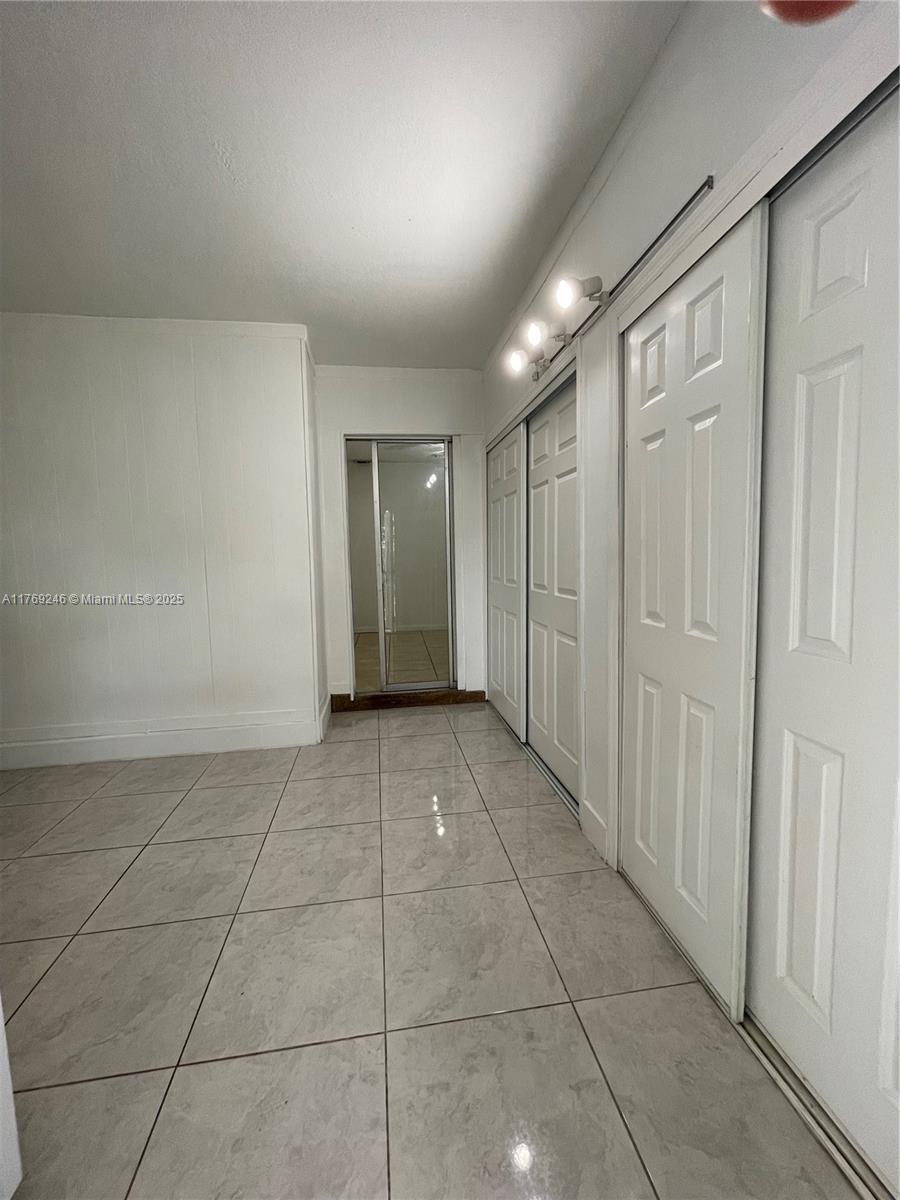 JEANETTE MANORS - Residential