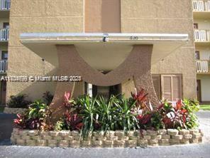 MEADOWBROOK TOWERS CONDO F - Residential Lease