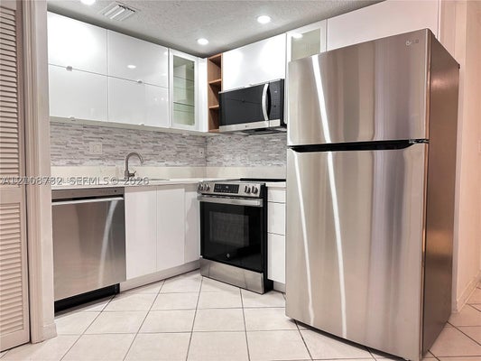 3051 SW 27TH AVE APT 105, MIAMI, FL 33133 - Image 3ca00d8289db9588f60c0d85eea66e13/3423014104