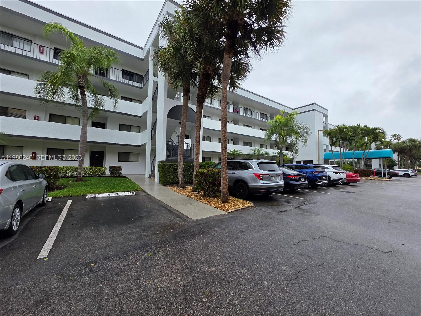 FAIRWAY CLUB CONDO - Residential Lease