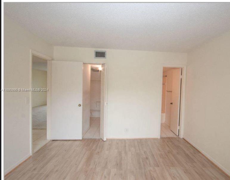 GOLDEN LAKES VILLAGE COND - Residential