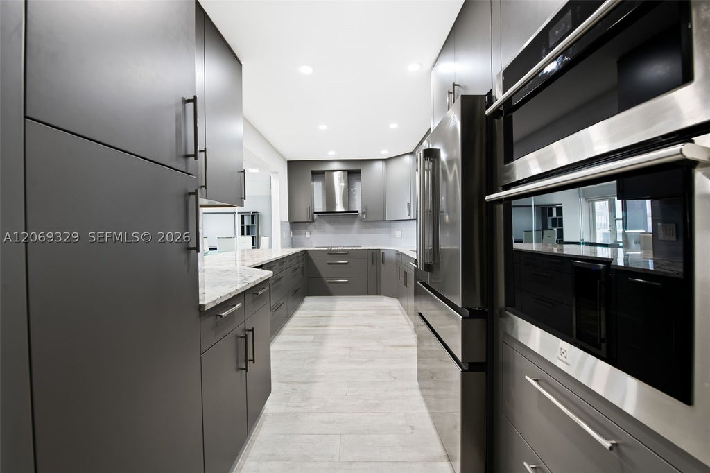 Photo of 3700 Galt Ocean Dr #910, Fort Lauderdale, FL 33308 (MLS # A12069329)
