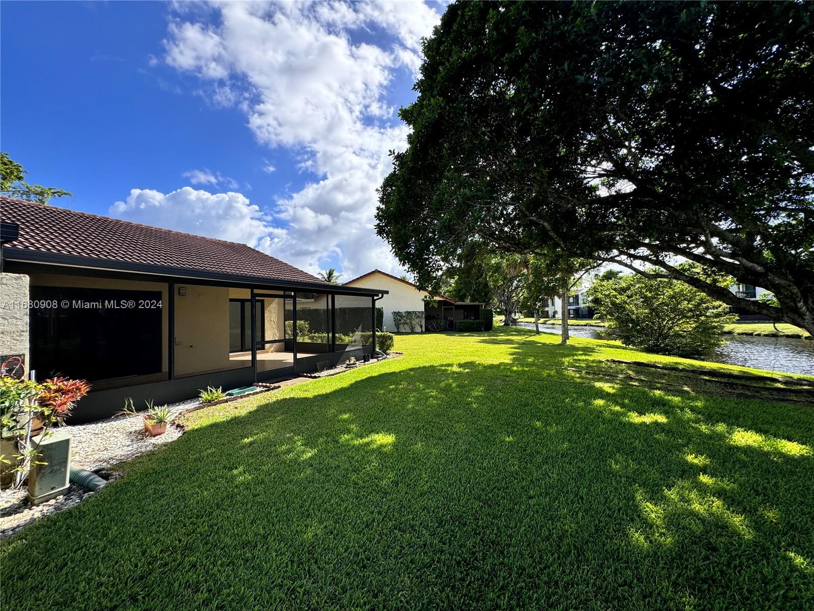 VILLAS OF BONAVENTURE AT - Residential