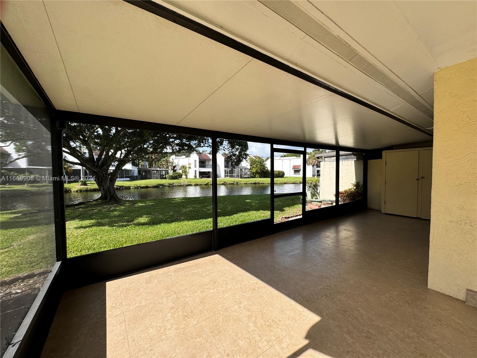 VILLAS OF BONAVENTURE AT - Residential
