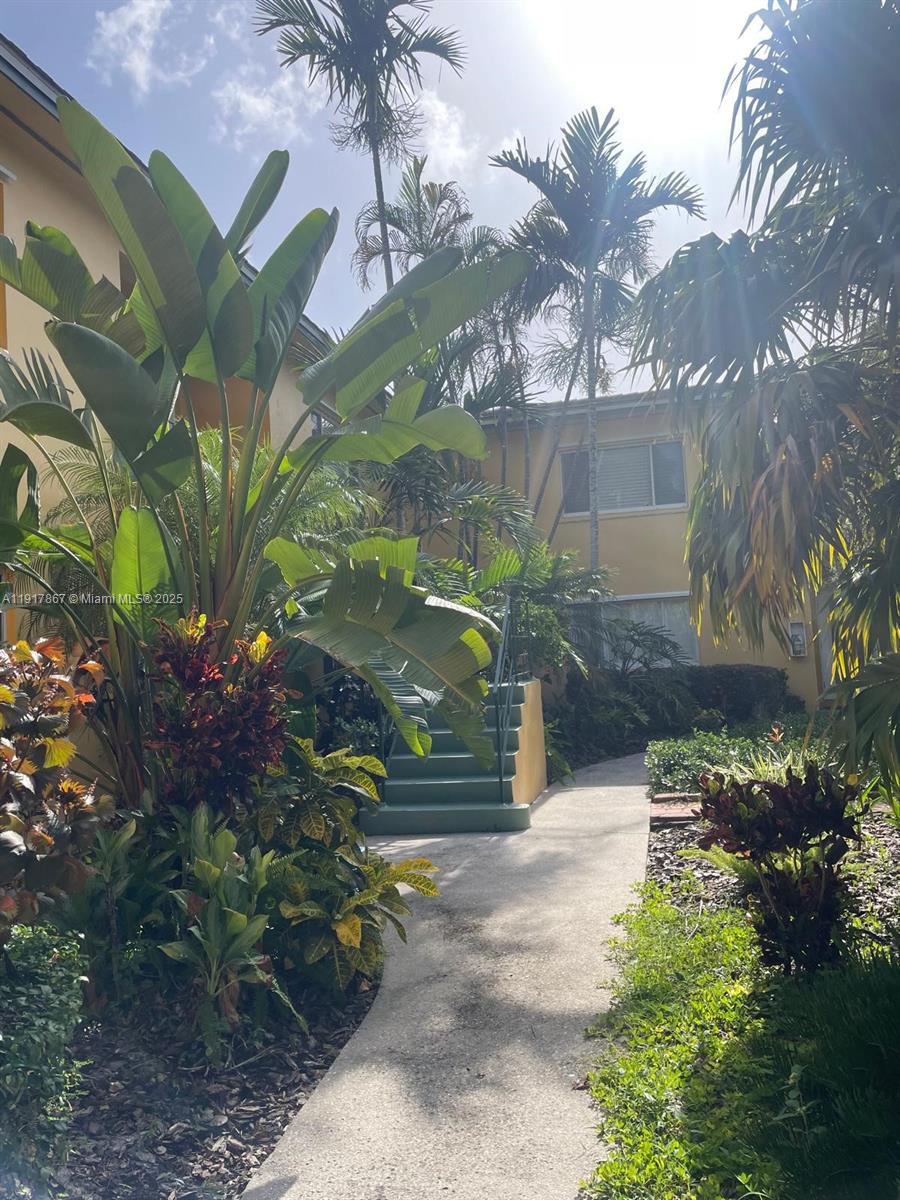 VICTORIA PARK GARDEN COND - Residential Lease