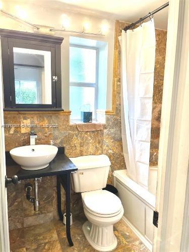 VICTORIA PARK GARDEN COND - Residential Lease