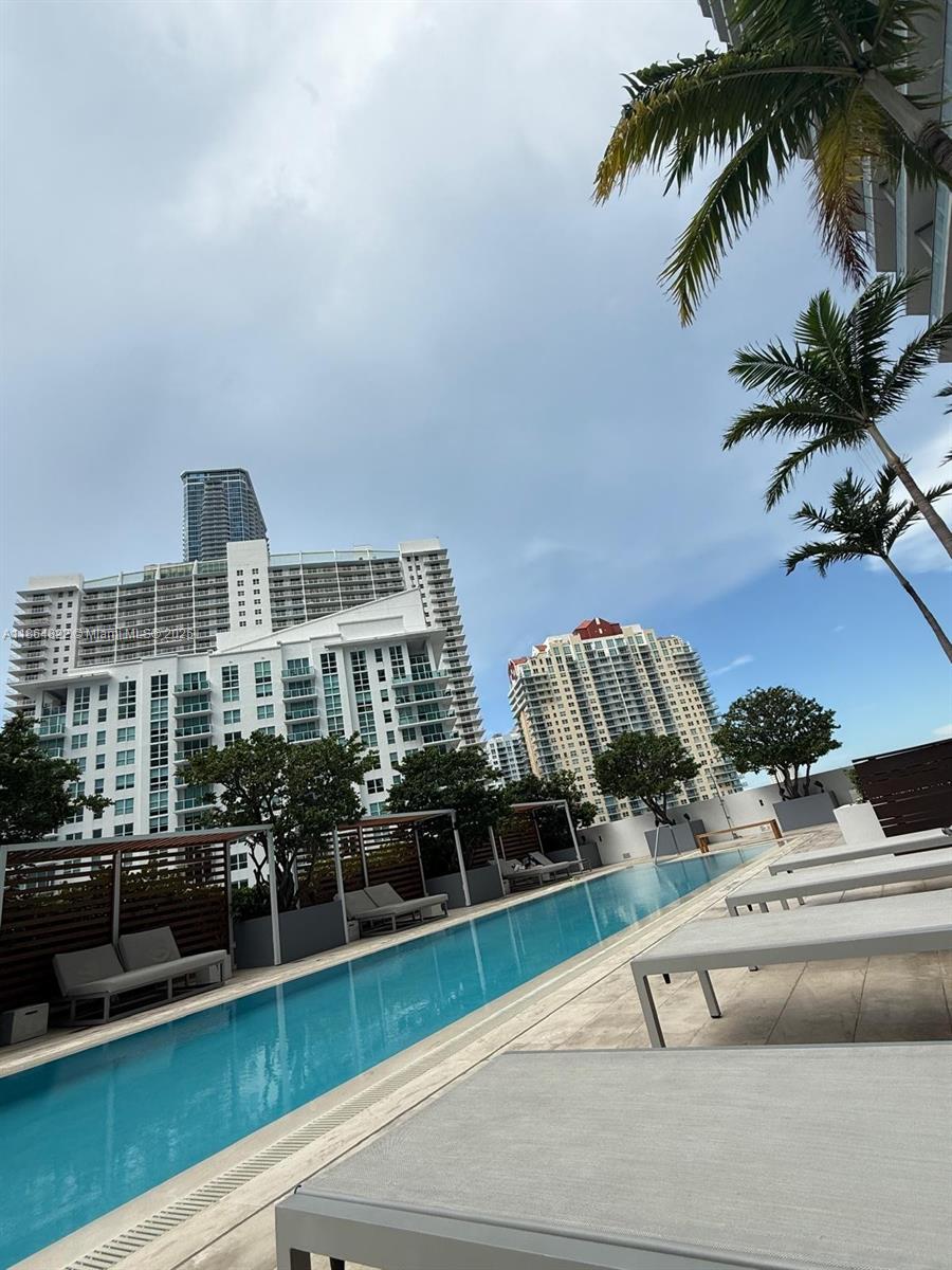 1300 Brickell Bay Dr 2305