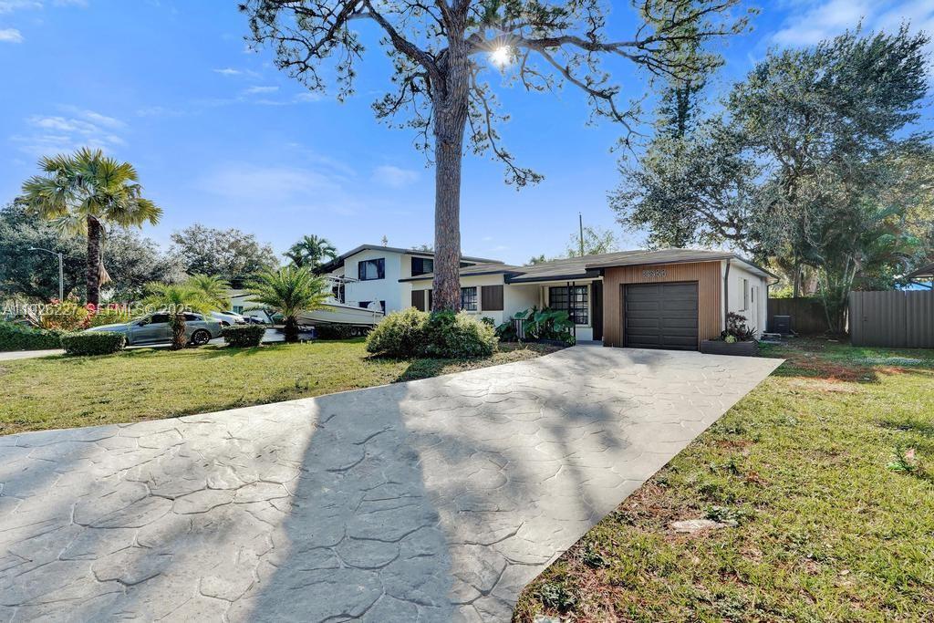 PEMBROKE PINES NO 2 - Residential