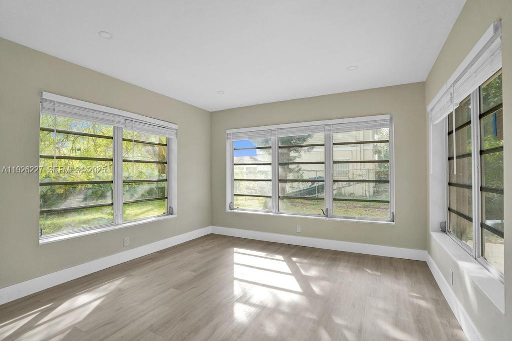 PEMBROKE PINES NO 2 - Residential