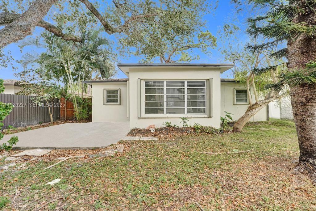 PEMBROKE PINES NO 2 - Residential