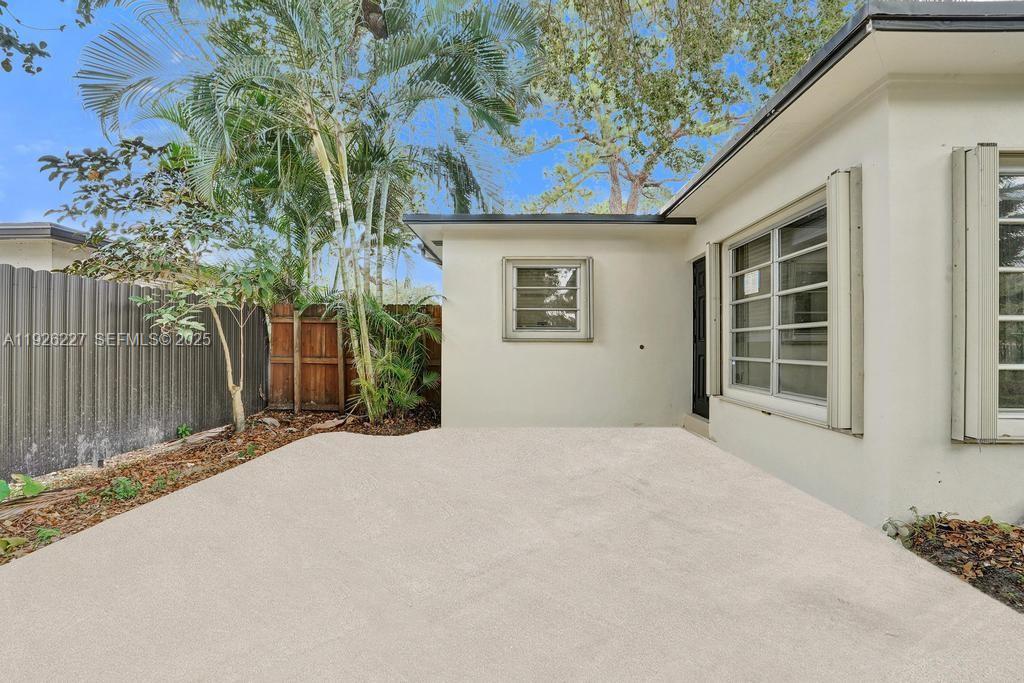 PEMBROKE PINES NO 2 - Residential