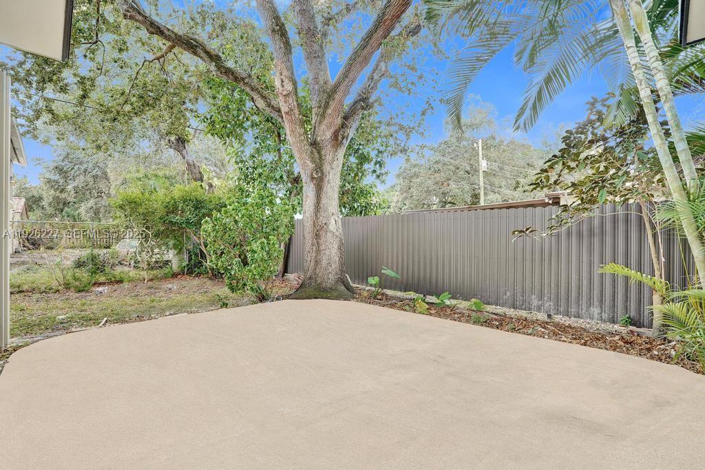 PEMBROKE PINES NO 2 - Residential