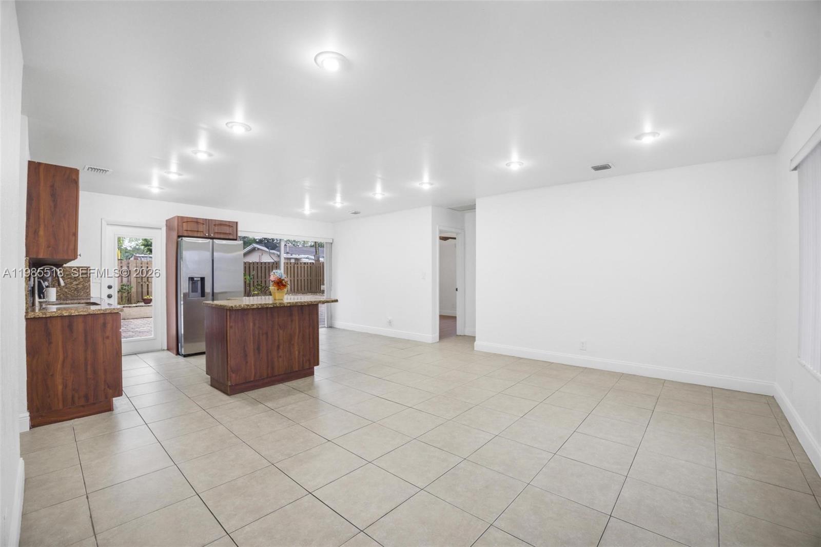 FLEETWOOD MANOR - Residential