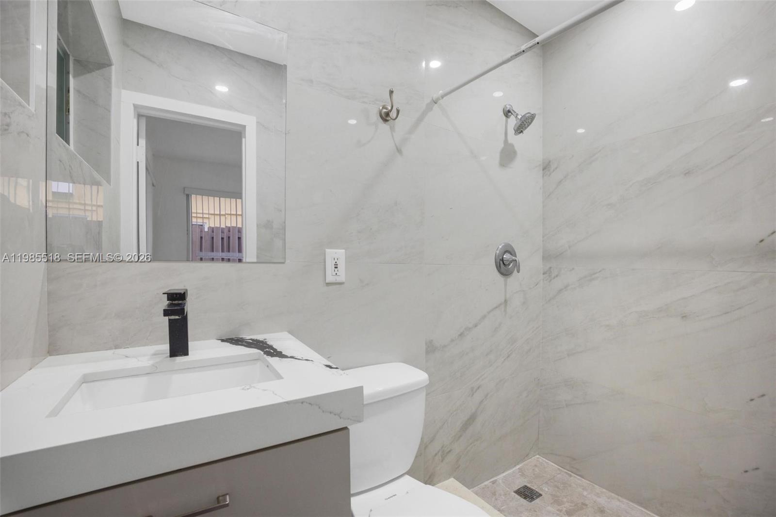 FLEETWOOD MANOR - Residential