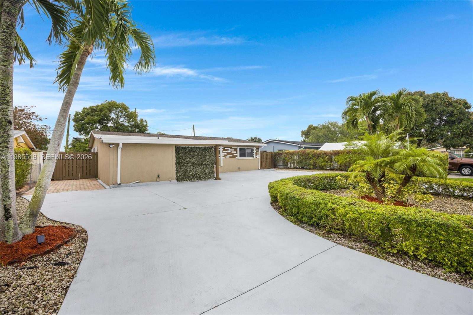 FLEETWOOD MANOR - Residential