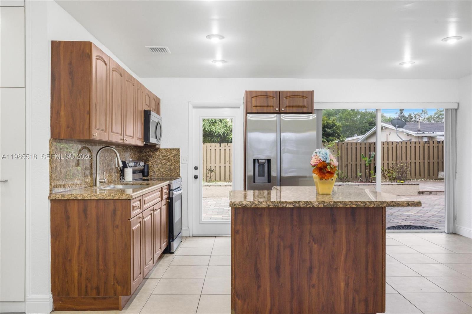 FLEETWOOD MANOR - Residential