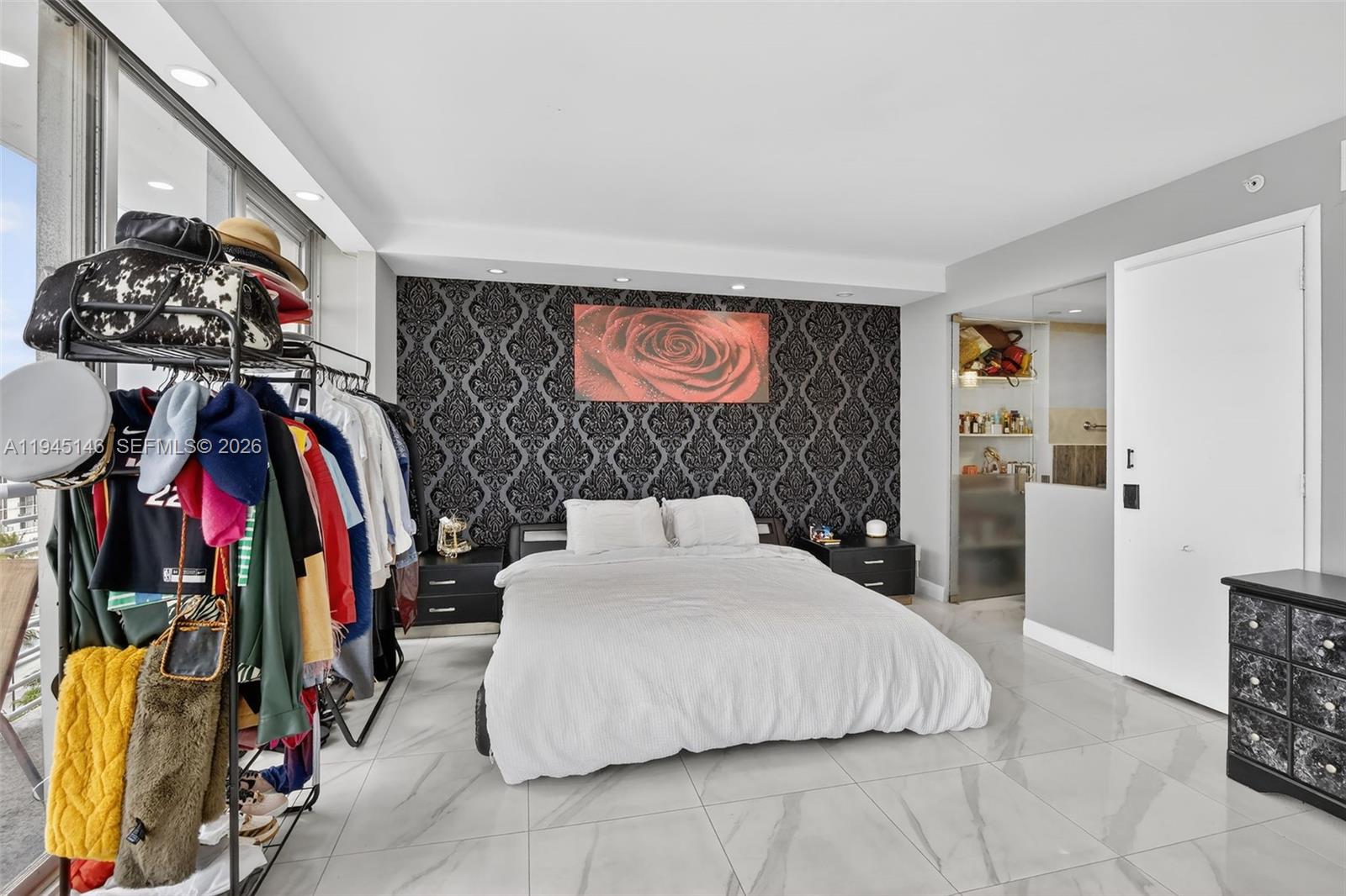 HOME TOWER CONDO - Residential